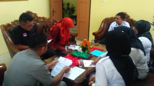 MONITORING DAN EVALUASI PELAKSANAAN PROGRAM PEMBERDAYAAN MASYARAKAT DI LINGKUNGAN PEMERINTAH