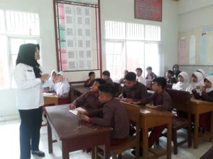 SOSIALISASI BAHAYA PENYALAHGUNAAN NARKOBA PADA LINGKUNGAN SEKOLAH DASAR DI KOTA SAWAHLUNTO