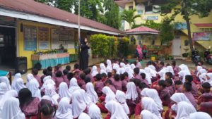 SOSIALISASI BAHAYA PENYALAHGUNAAN NARKOBA PADA LINGKUNGAN SEKOLAH DASAR DI KOTA SAWAHLUNTO