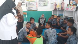 KEGIATAN PEMBERDAYAAN MASYAAKAT ANTI NARKOBA MELALUI TEST URINE DI LINGKUNGAN PENDIDIKAN PADA MTsN 2 KOTA SAWAHLUNTO