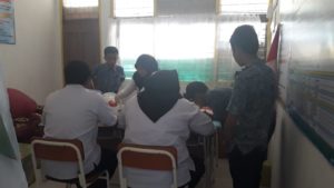 KEGIATAN PEMBERDAYAAN MASYAAKAT ANTI NARKOBA MELALUI TEST URINE DI LINGKUNGAN PENDIDIKAN PADA MTsN 2 KOTA SAWAHLUNTO