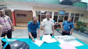 KEGIATAN TES URINE PADA JAJARAN PIMPINAN DAN PEGAWAI DI RUTAN KELAS IIB SAWAHLUNTO,  LAPAS NARKOTIKA KELAS III SAWAHLUNTO DAN  LAPAS KLAS IIB MUARO SIJUNJUNG
