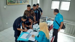 KEGIATAN TES URINE PADA JAJARAN PIMPINAN DAN PEGAWAI DI RUTAN KELAS IIB SAWAHLUNTO,  LAPAS NARKOTIKA KELAS III SAWAHLUNTO DAN  LAPAS KLAS IIB MUARO SIJUNJUNG